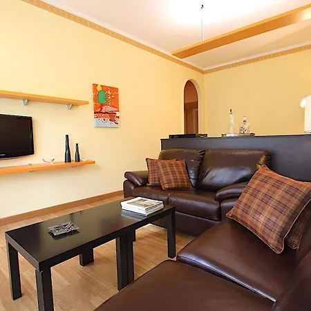 Corso Francia 1br * Roma