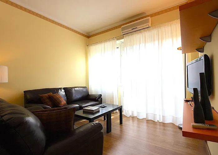 Corso Francia 1br Apartment *